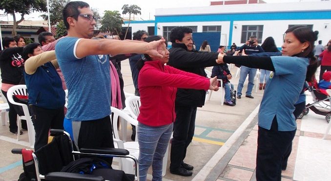 prensa la eskina callao campaña de terapia fisica hospital de la rehabilitacion